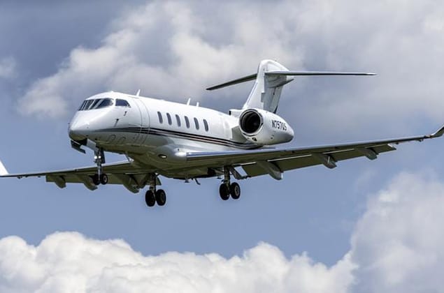 Challenger 350 image 1