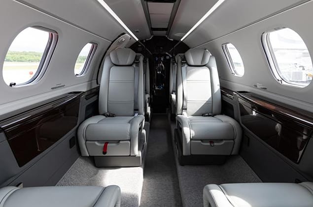 Phenom 300 image 2